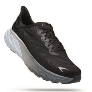 Hoka One One Arahi 6